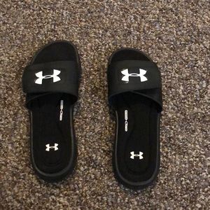 Under armour black foam sandals